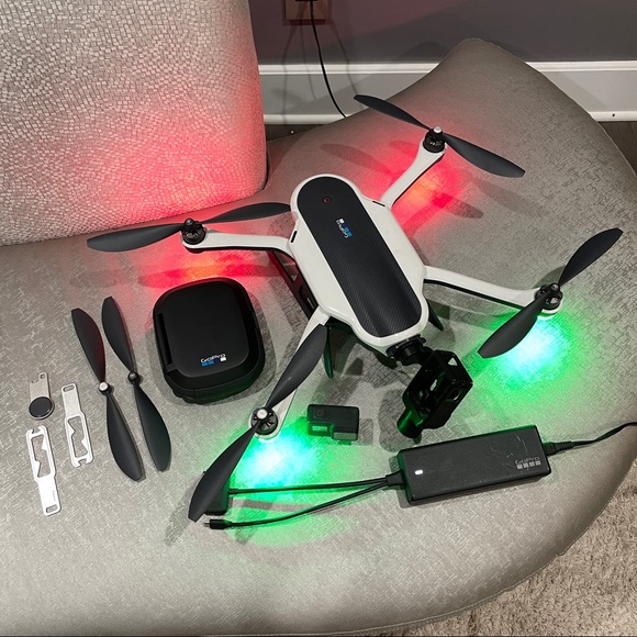 Drone Karma GoPro Hero 7 BUNDLE. Go pro camera excellent. Drone for parts/repair - Picture 12 of 14